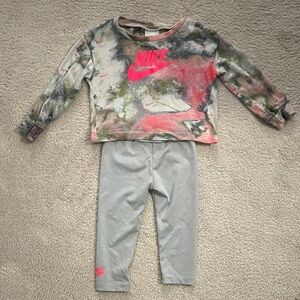 Nike Kids Multicolor Sweatshirt and Gray Leggings Set